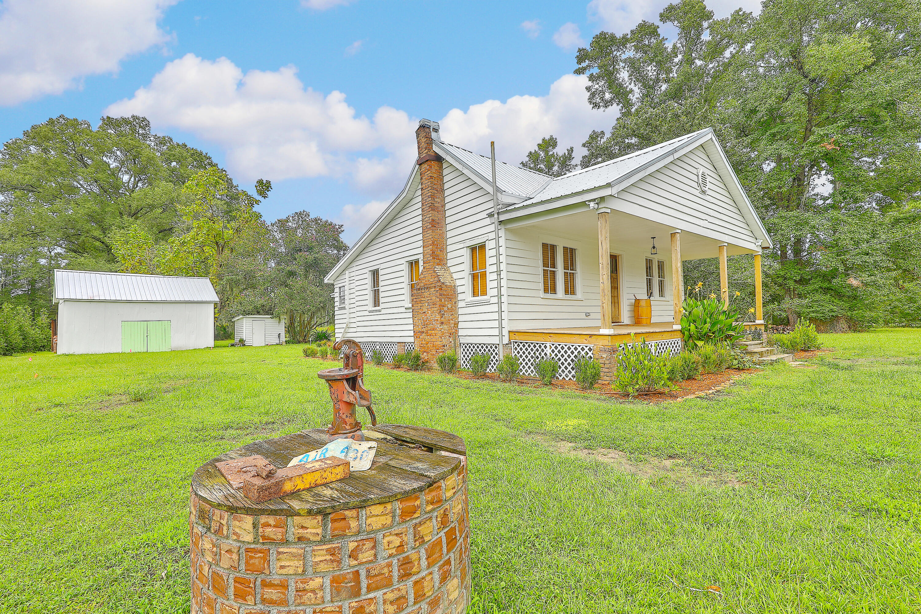 292 Greyback Road Summerville, SC 29483 - Photo 3 of 26 292 Greyback Rd.