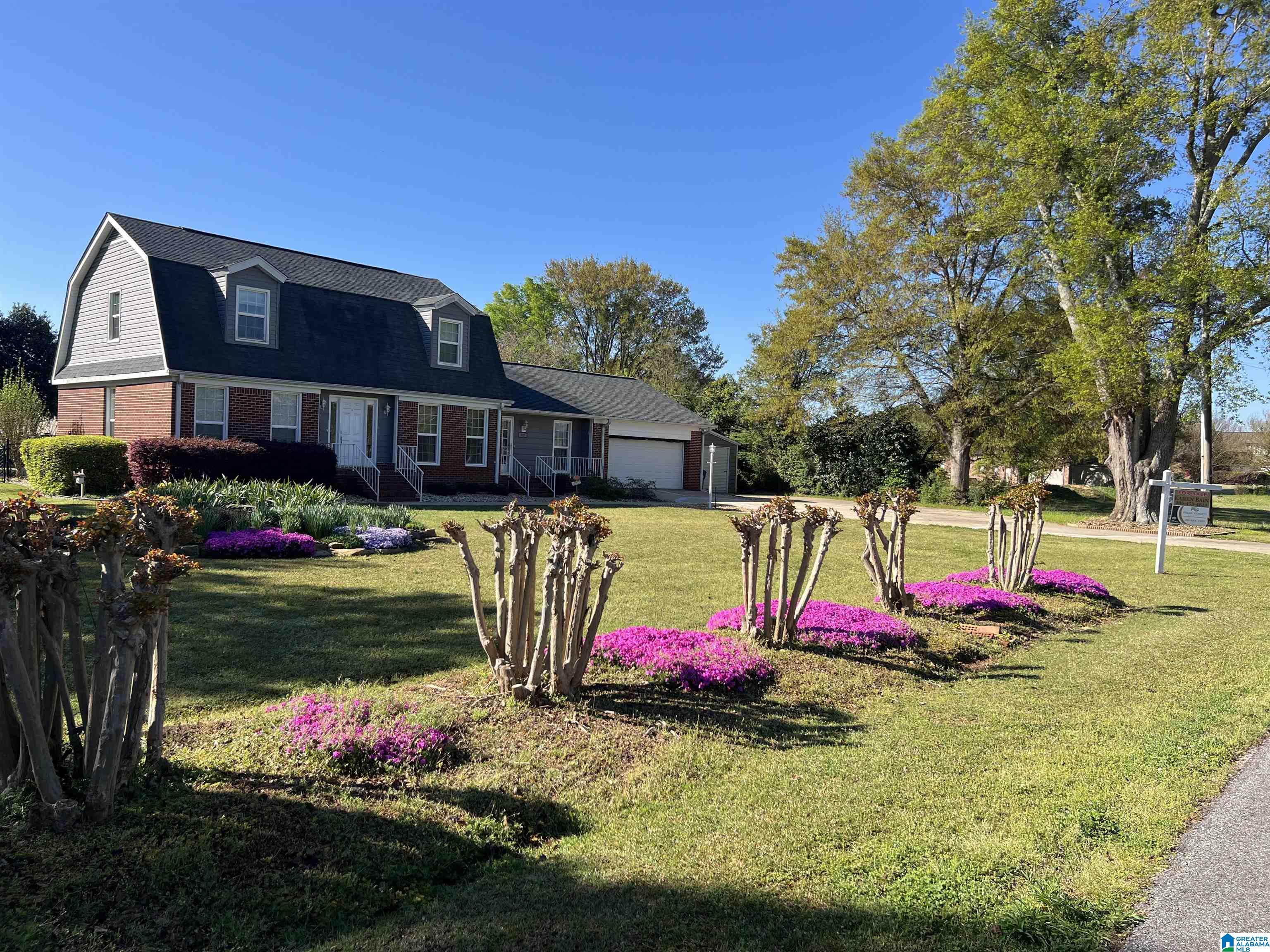 107 Viewpoint Circle Pell City, AL 35128 - Photo 2 of 44
