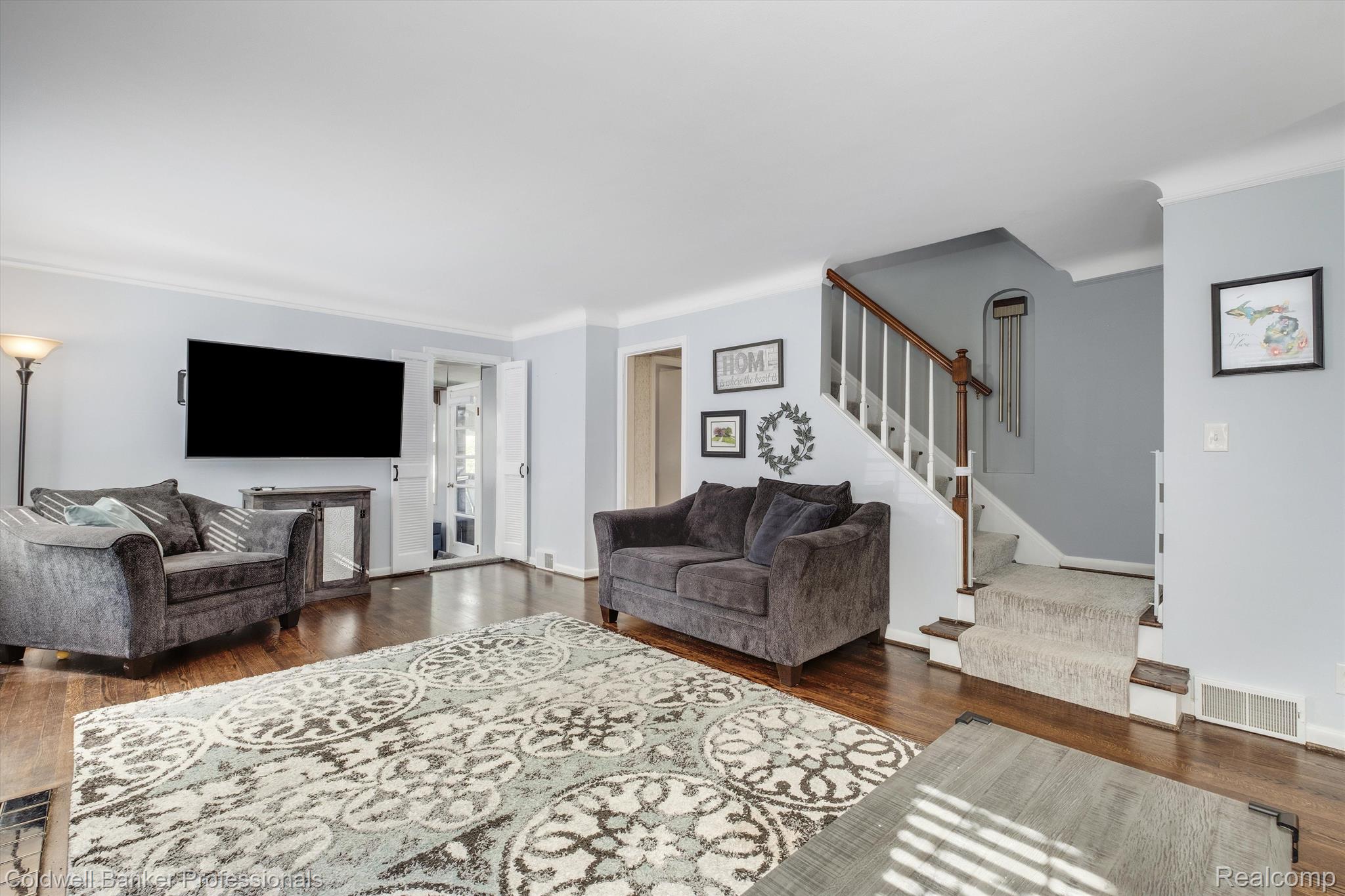 1585 Fairholme Road Grosse Pointe, MI 48236 - Photo 6 of 28