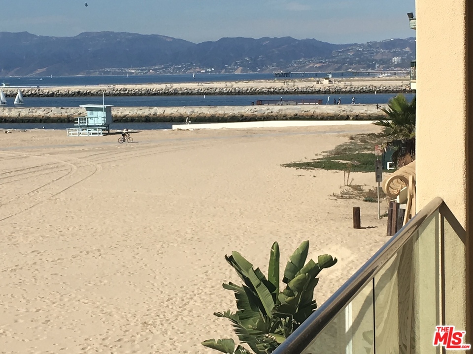 6309 Ocean Front Walk, Unit 202 Playa del Rey, CA 90293 - Photo 13 of 20