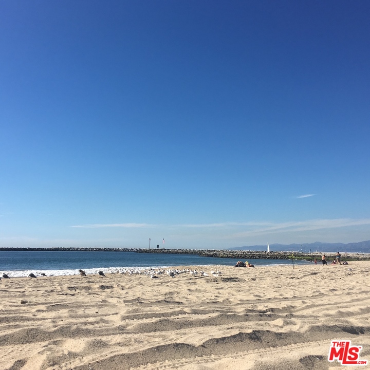 6309 Ocean Front Walk, Unit 202 Playa del Rey, CA 90293 - Photo 14 of 20