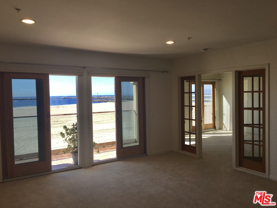 6309 Ocean Front Walk, Unit 202 Playa del Rey, CA 90293 - Photo 19 of 20