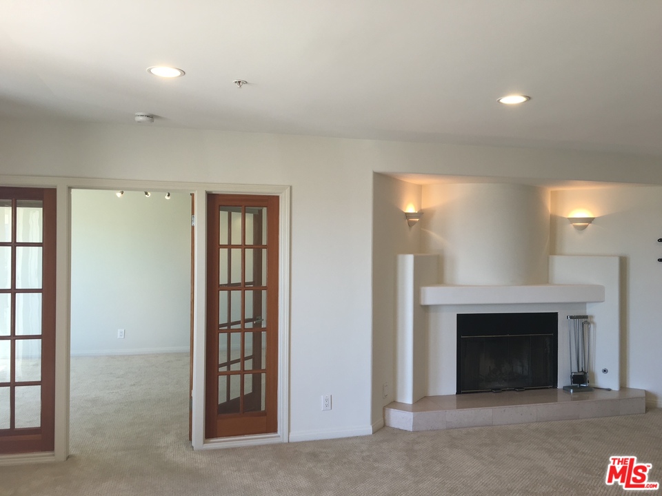 6309 Ocean Front Walk, Unit 202 Playa del Rey, CA 90293 - Photo 7 of 20