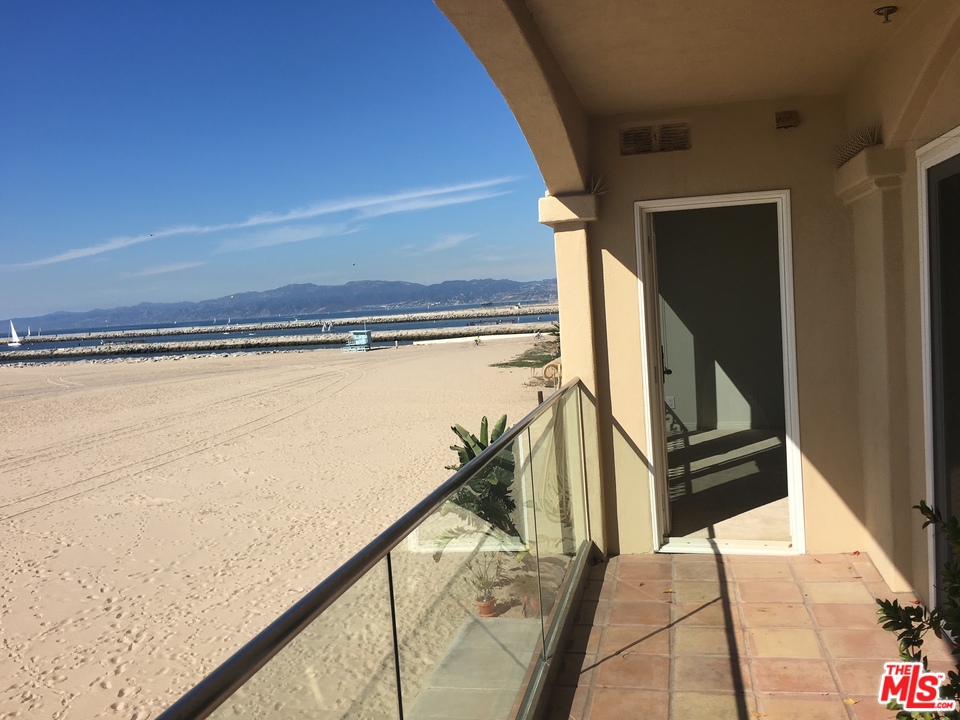 6309 Ocean Front Walk, Unit 202 Playa del Rey, CA 90293 - Photo 9 of 20