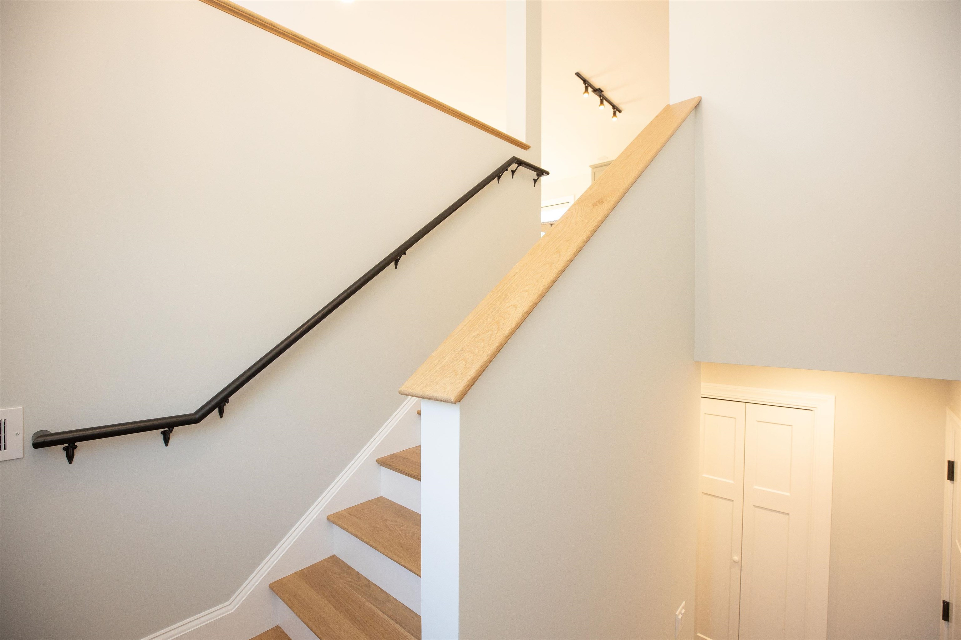 448 Old Bennington Road Greenfield, NH 03047 - Photo 26 of 36