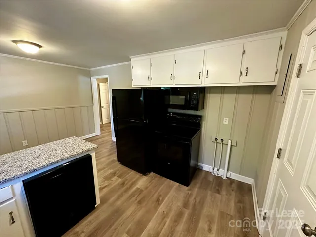 $1,049 | 221 Bookington Drive, Unit A, Lexington, NC 27292