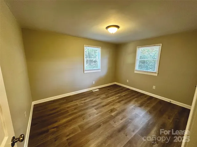 $1,049 | 221 Bookington Drive, Unit A, Lexington, NC 27292