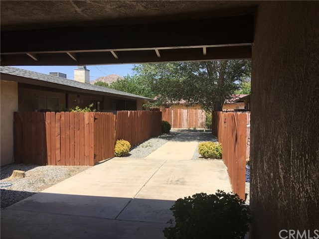 15578 Tonekai Road Apple Valley, CA 92307 - Photo 2 of 6