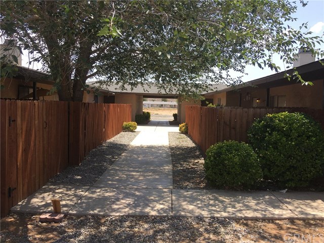 15578 Tonekai Road Apple Valley, CA 92307 - Photo 4 of 6