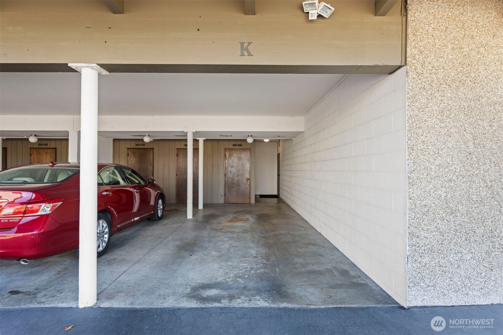 655 Main Street, Unit 305 Edmonds, WA 98020 - Photo 24 of 37