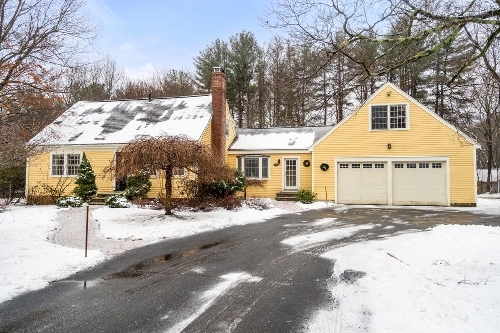 125 Stock Farm Road Sudbury, MA 01776 - Photo 1 of 42 Gallery Image 1