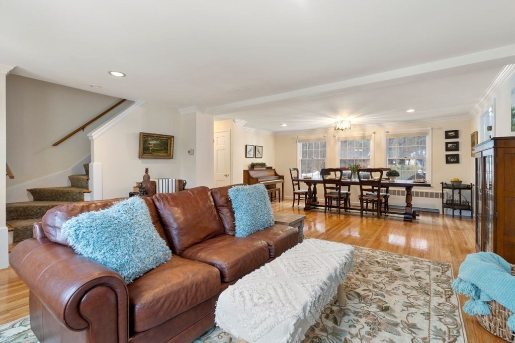 125 Stock Farm Road Sudbury, MA 01776 - Photo 7 of 42 Gallery Image 7