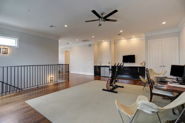 $7,500 | 1632 Potomac Drive, Houston, TX 77057