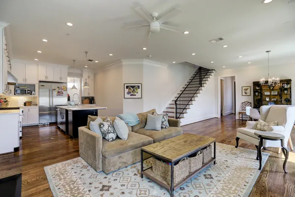 $7,500 | 1632 Potomac Drive, Houston, TX 77057
