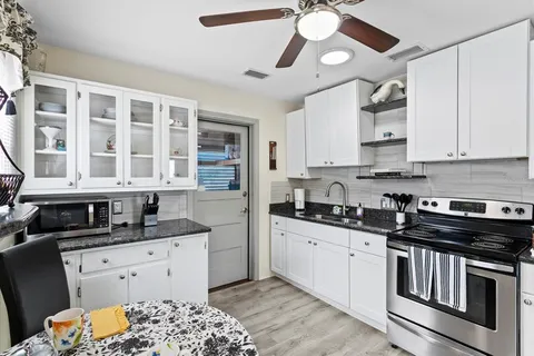 $371,168 | 3152 13th Avenue North, St. Petersburg, FL 33713