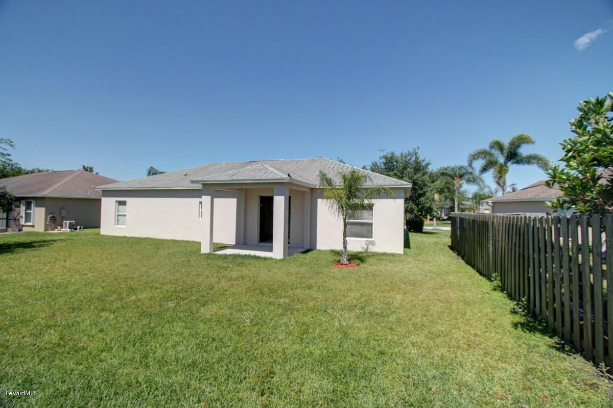1554 Knoll Ridge Drive Melbourne, FL 32940 - Photo 23 of 25 IMG_2907_8_9_fused