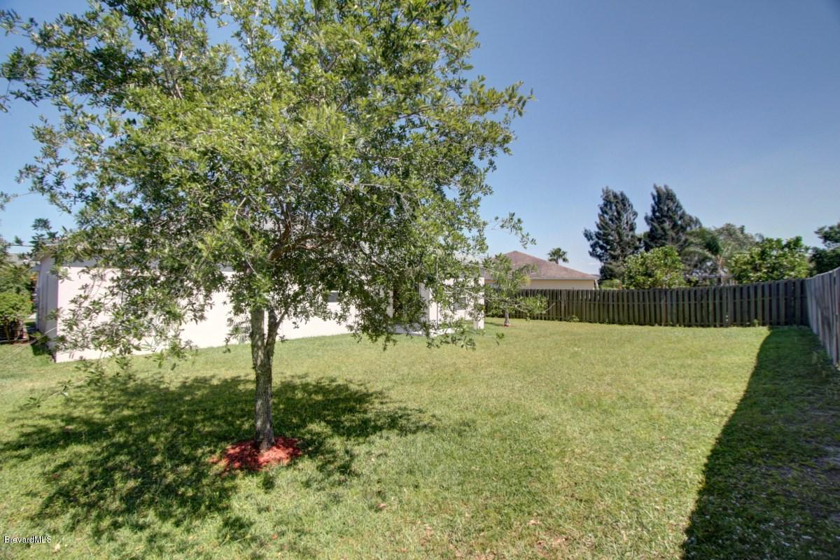 1554 Knoll Ridge Drive Melbourne, FL 32940 - Photo 24 of 25 IMG_2913_4_5_fused