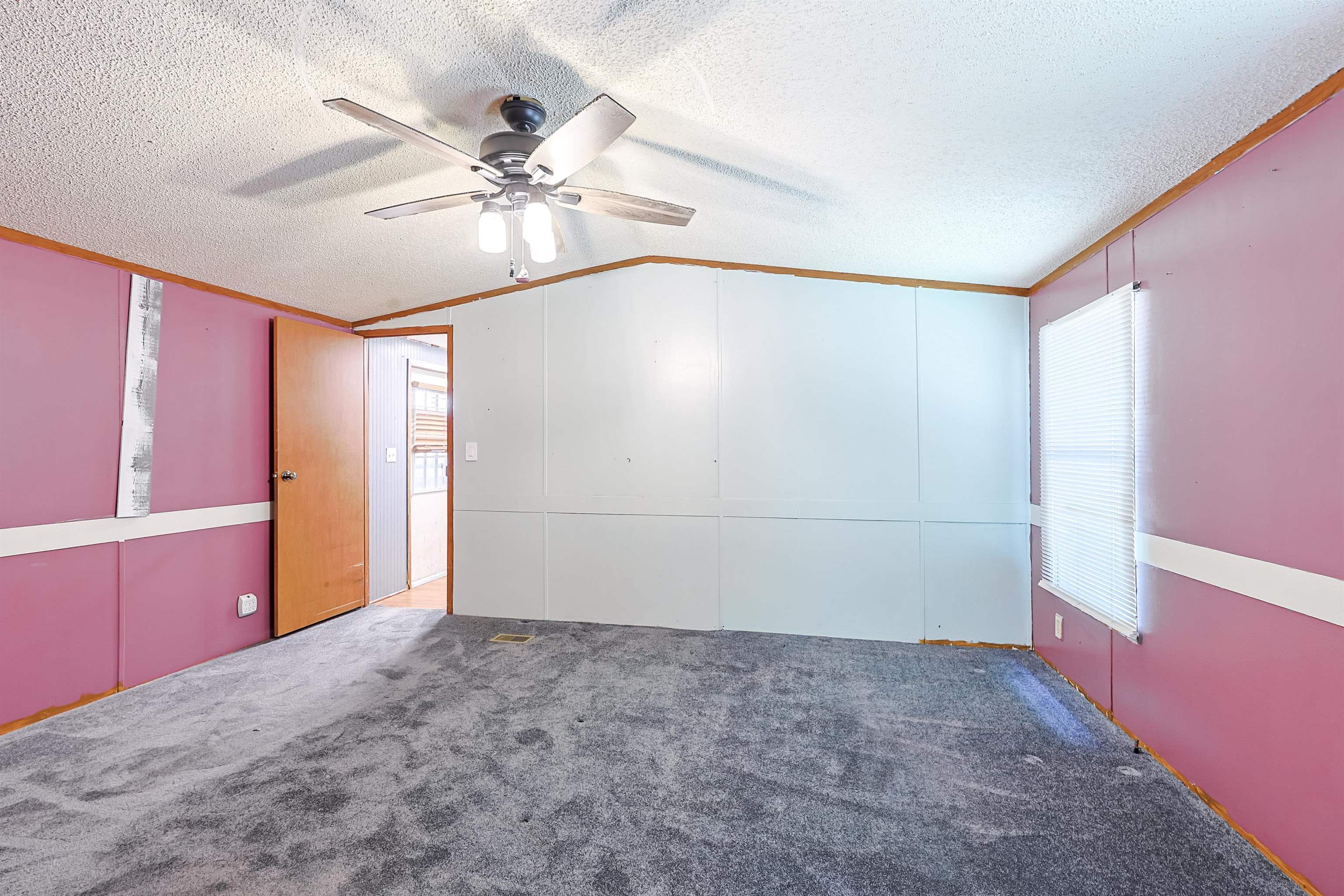3050 Johnson Loop Gresham, SC 29546 - Photo 6 of 28