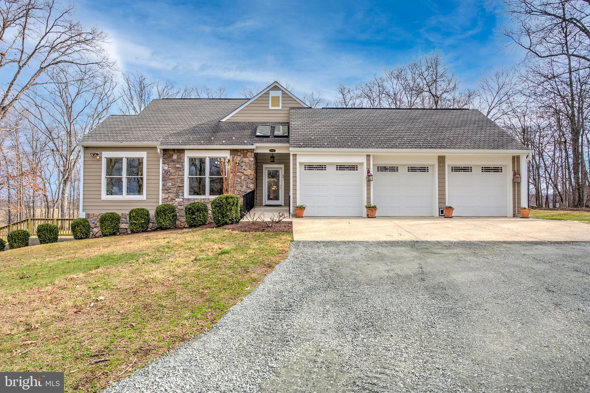 37218 Bolyn Road Purcellville, VA 20132 - Photo 13 of 62 Garage has sink & workbench and ramp to inside
