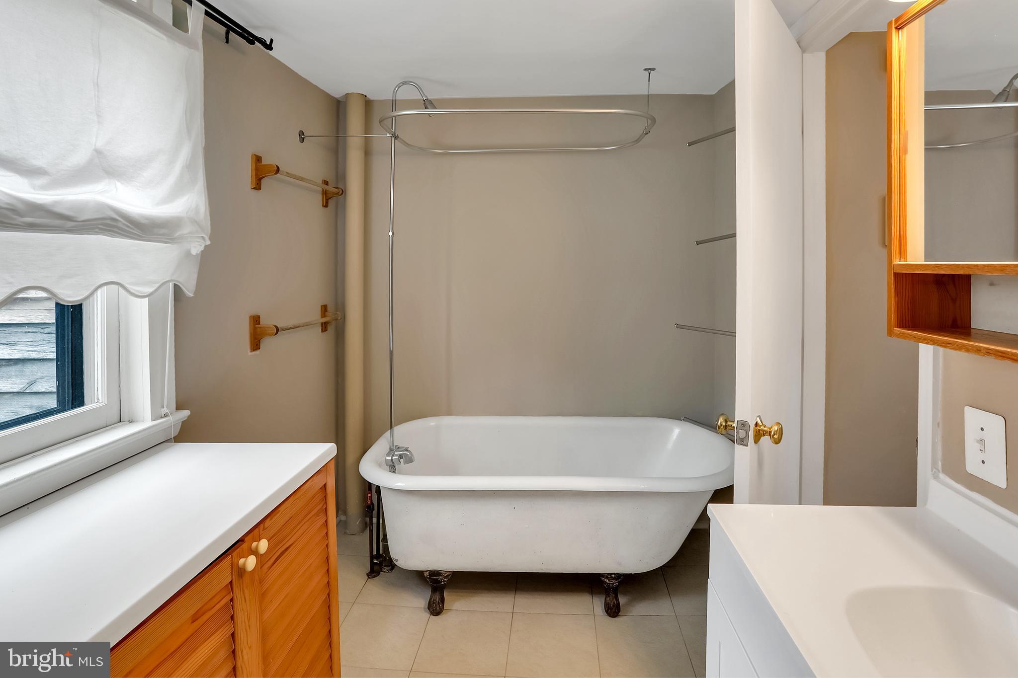 37218 Bolyn Road Purcellville, VA 20132 - Photo 51 of 62 Cottage Bath next to Laundry area