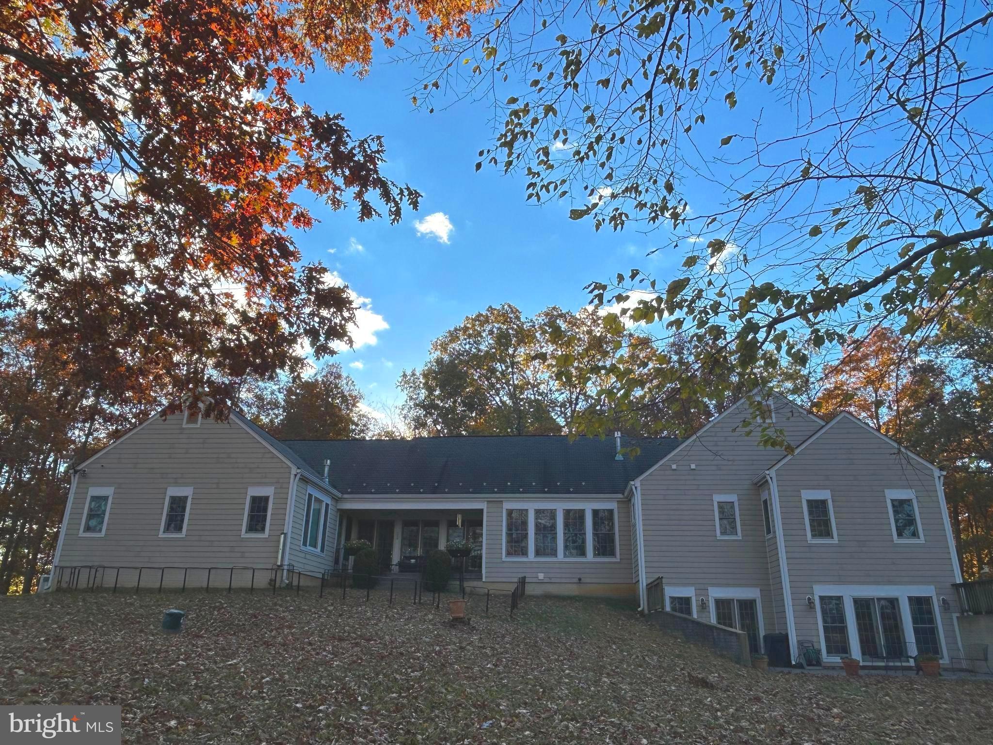 37218 Bolyn Road Purcellville, VA 20132 - Photo 55 of 62 front view of house with a tree