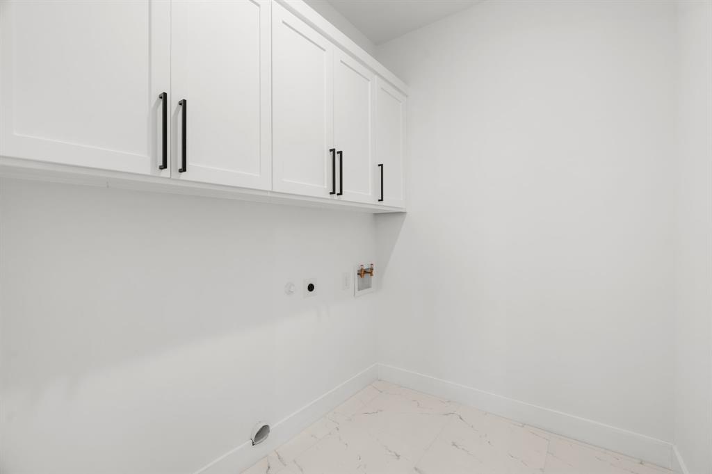 2227 Fordham Road Dallas, TX 75216 - Photo 18 of 30 close up of a white marble wall