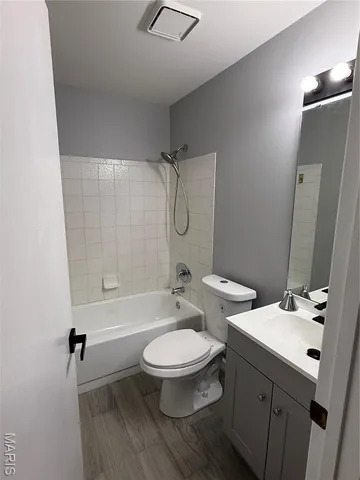 $1,500 | 4334 Arrow Tree Drive, Unit L, St. Louis, MO 63128