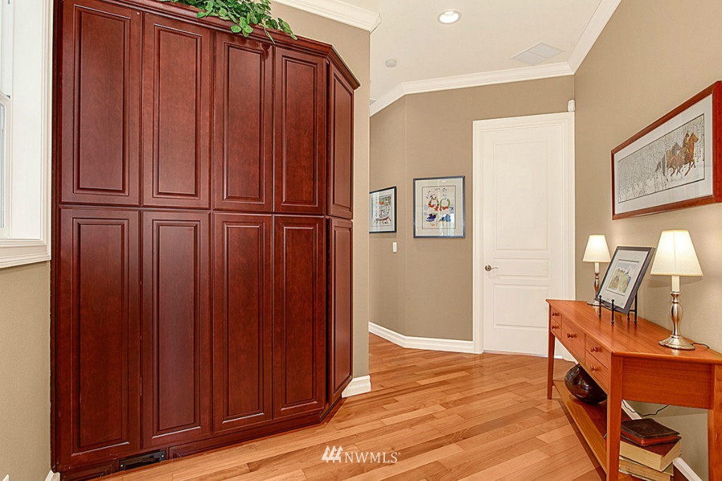 23808 Northeast Adair Road Redmond, WA 98053 - Photo 8 of 25