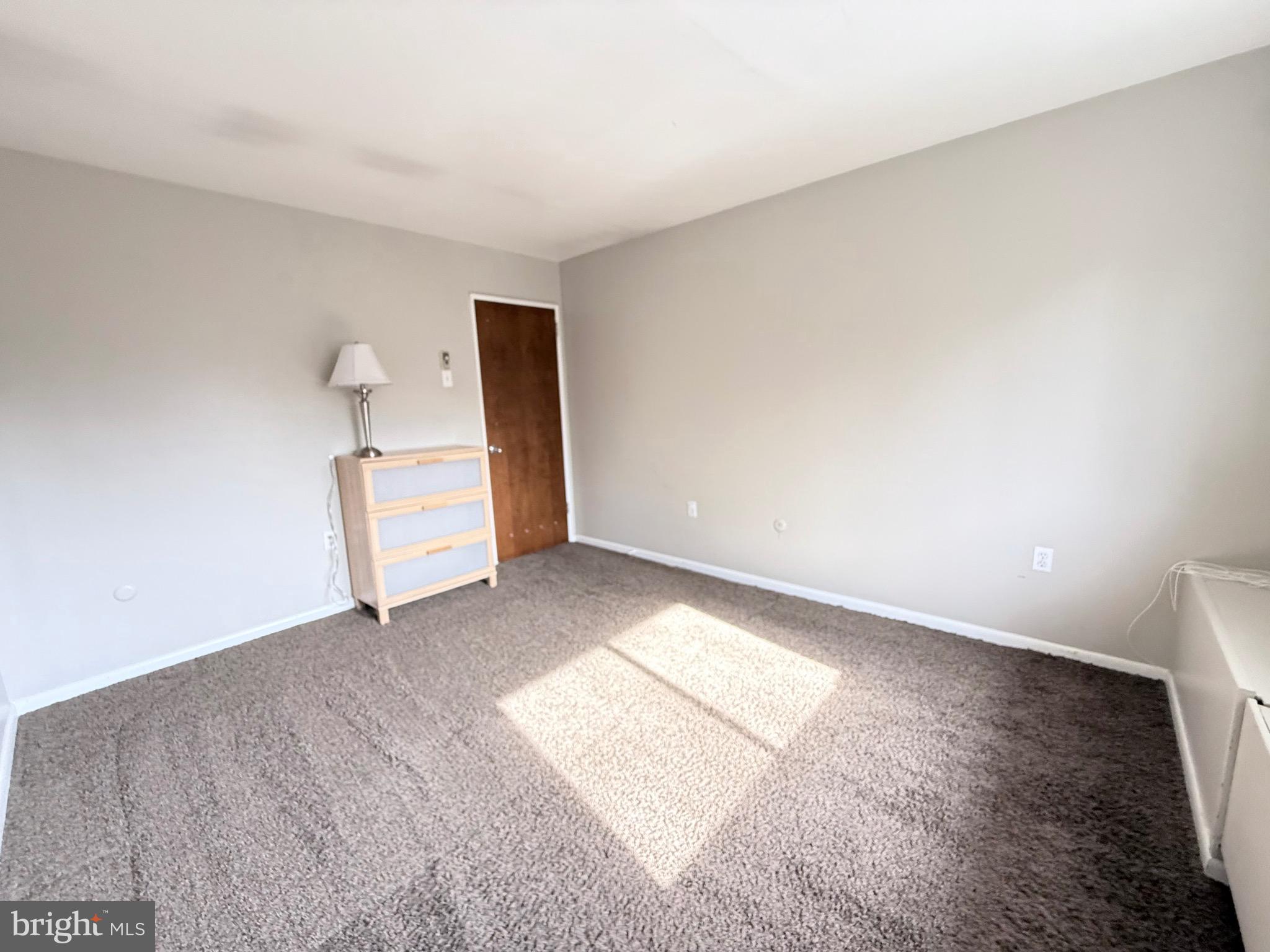 650 Brooke Road, Unit B11 Glenside, PA 19038 - Photo 12 of 20 Primary Bedroom