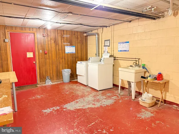 $159,900 | 650 Brooke Road, Unit B11, Glenside, PA 19038