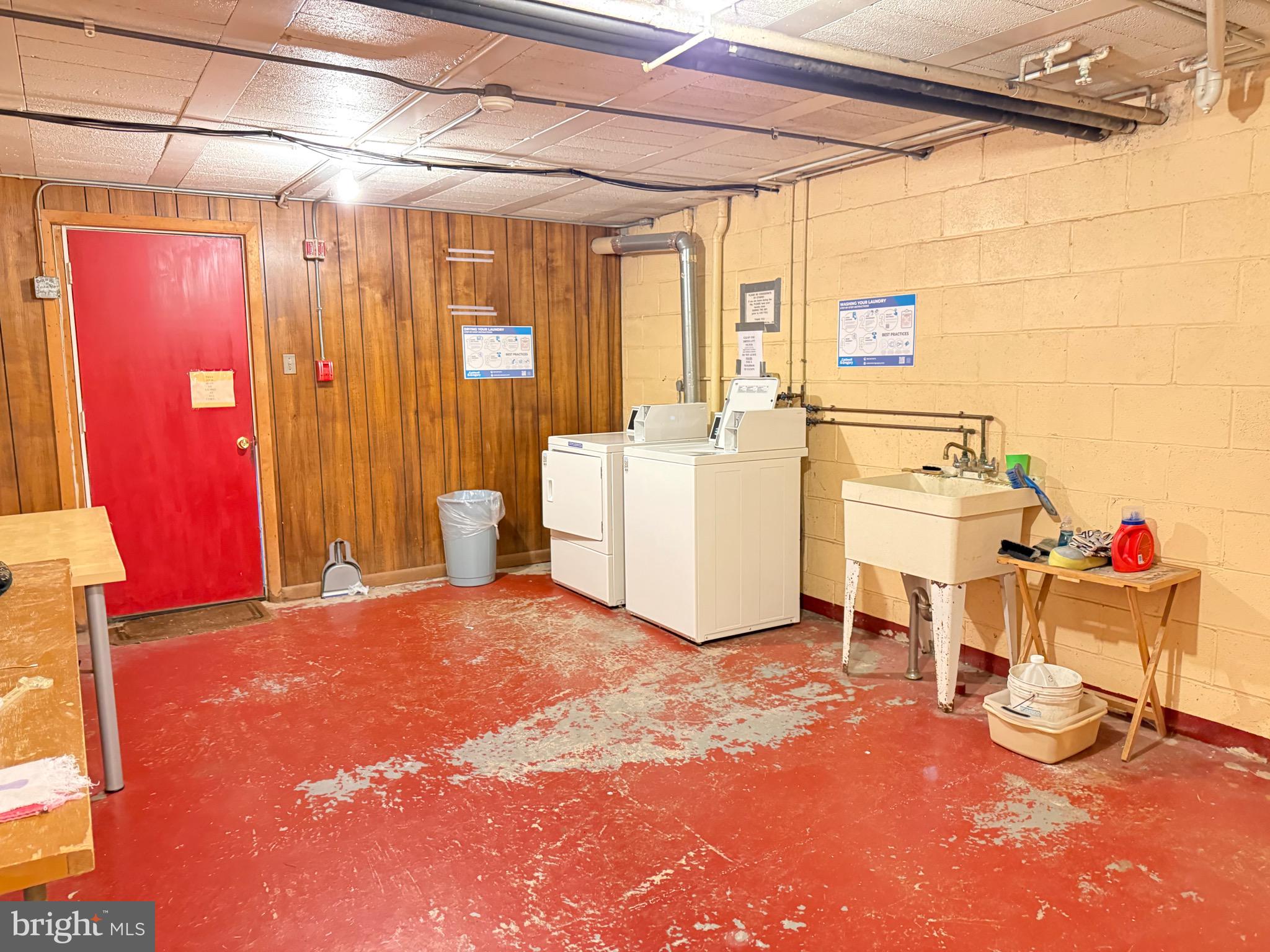 650 Brooke Road, Unit B11 Glenside, PA 19038 - Photo 16 of 20 Laundry