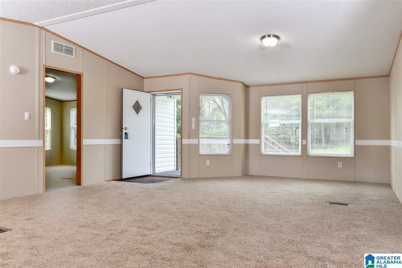 344 Boren Road Warrior, AL 35180 - Photo 5 of 23