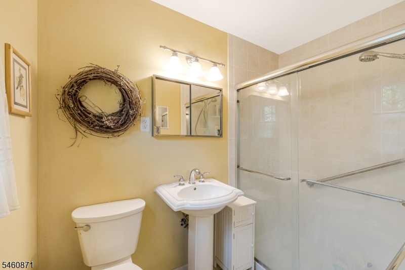 961 Sunset Ridge Bridgewater, NJ 08807 - Photo 18 of 31 Gallery Image 18