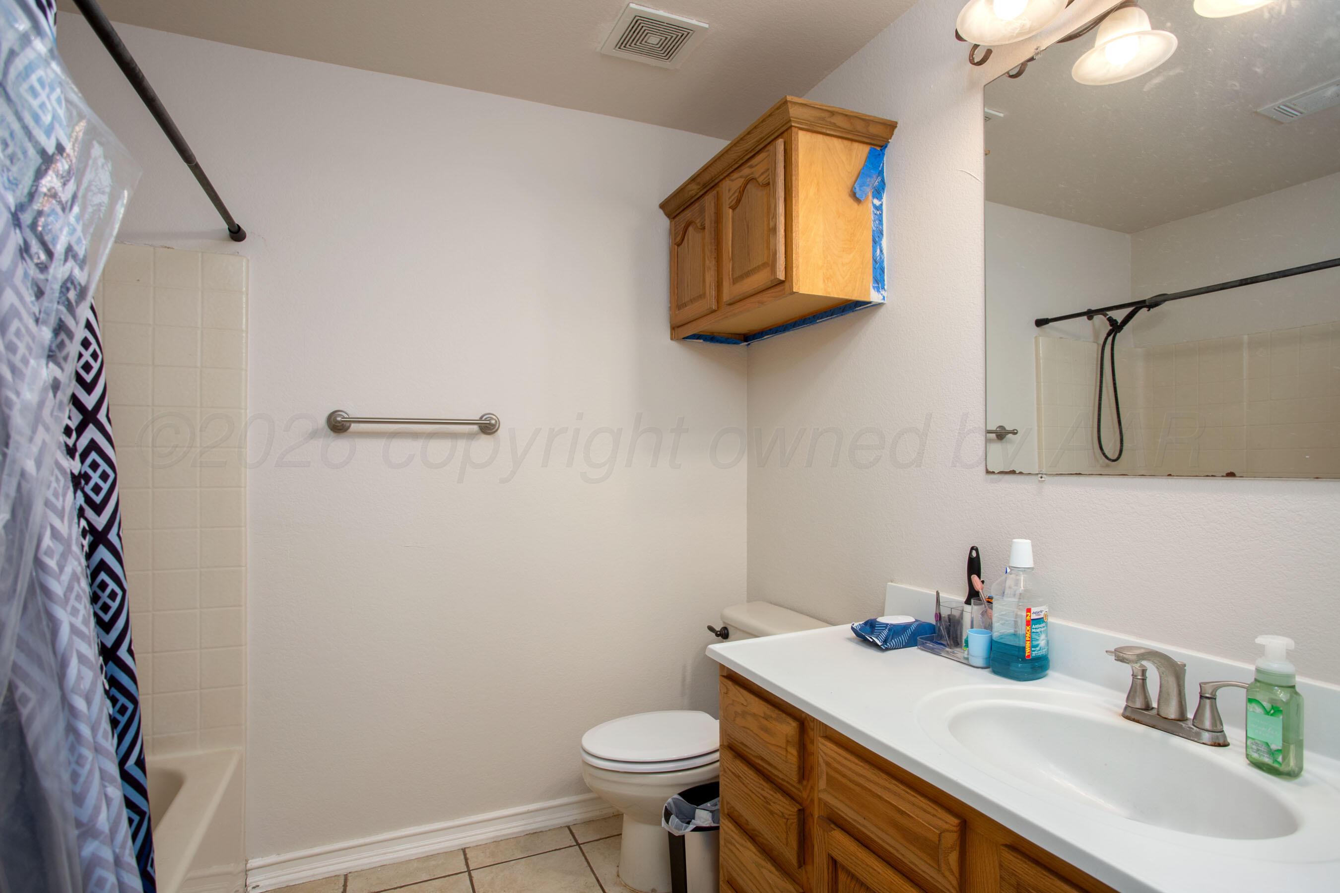 2113 Southwest 59th Avenue Amarillo, TX 79118 - Photo 15 of 24 Primary Bathroom