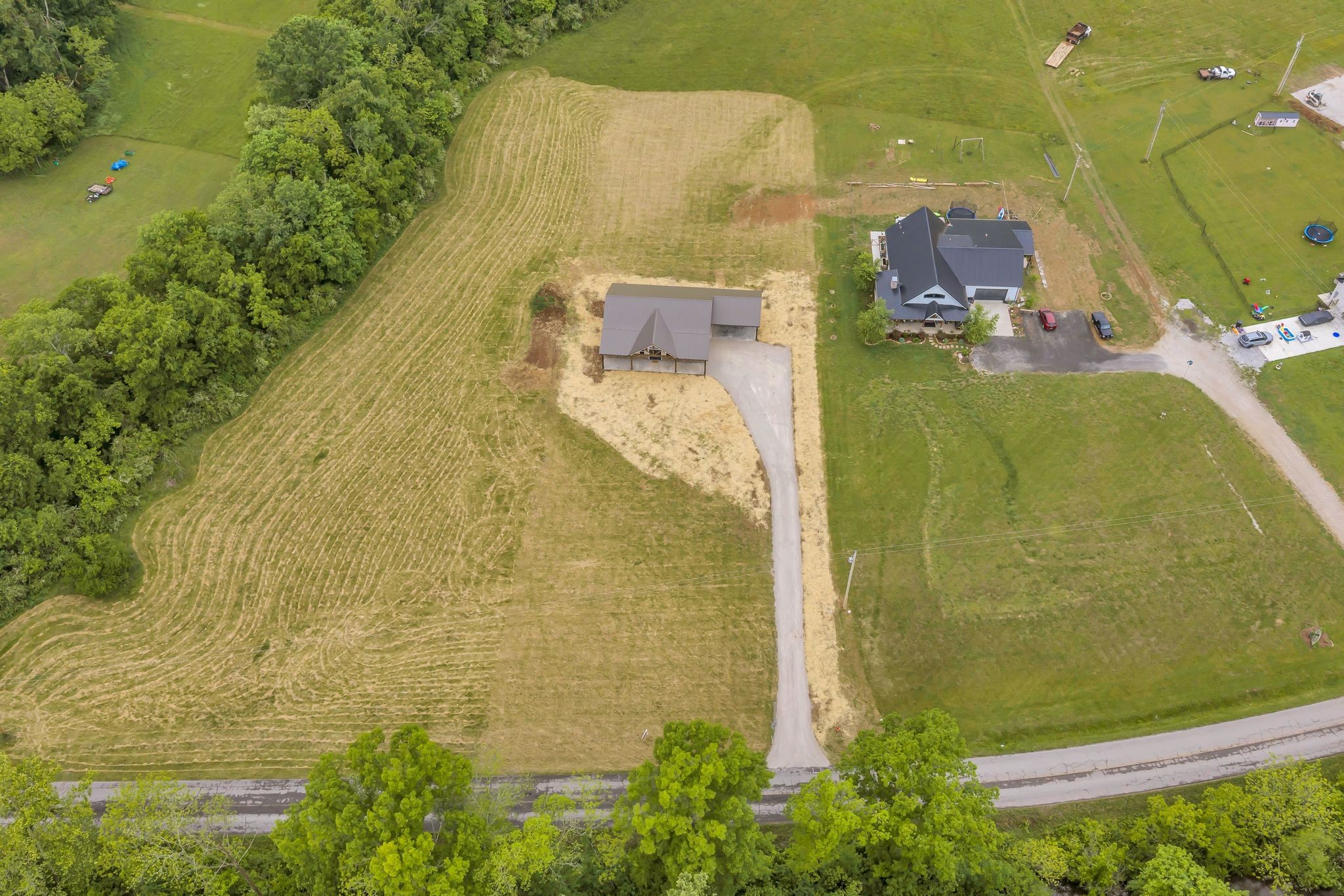 682 East Piney Road Dickson, TN 37055 - Photo 2 of 35