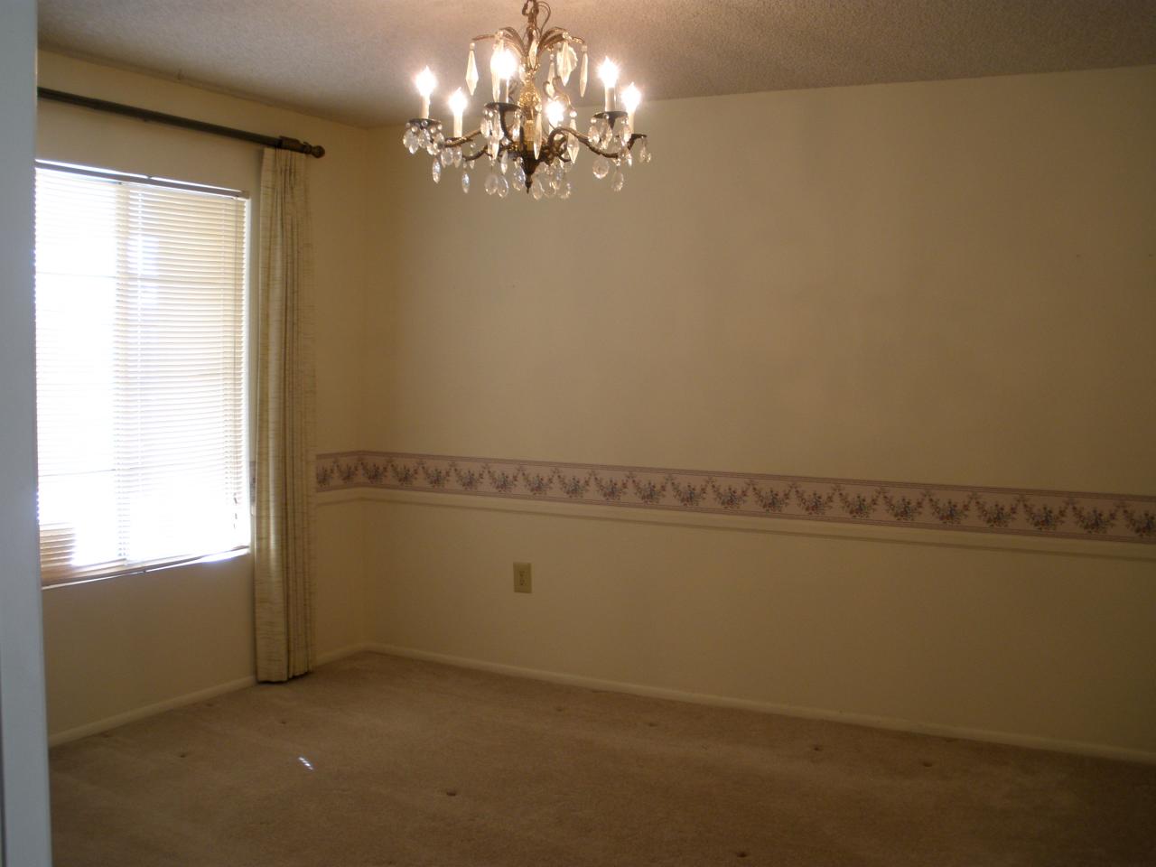 11062 West Oak Ridge Road Sun City, AZ 85351 - Photo 3 of 14 Large Separate Dining Room