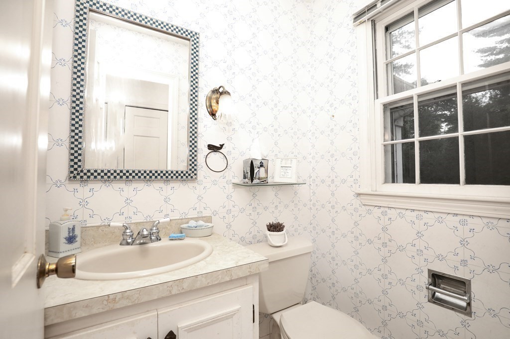 50 Holly Road Marion, MA 02738 - Photo 15 of 36