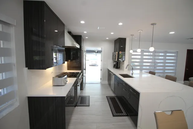 $12,000 | 2548 Southeast 14th Street, Unit 2548 SE 14TH ST, Pompano Beach, FL 33062