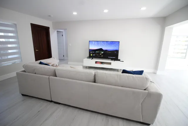 $12,000 | 2548 Southeast 14th Street, Unit 2548 SE 14TH ST, Pompano Beach, FL 33062