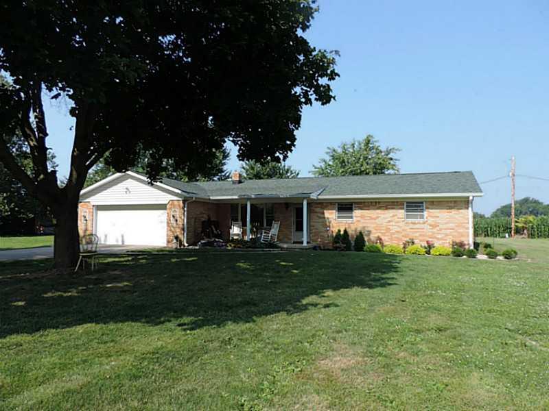 11535 North Division Road Fountaintown, IN 46130 - Photo 2 of 18