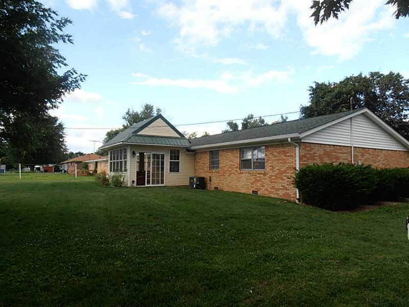 11535 North Division Road Fountaintown, IN 46130 - Photo 4 of 18