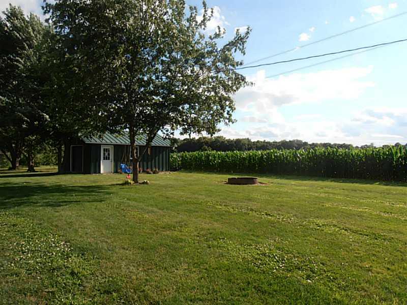11535 North Division Road Fountaintown, IN 46130 - Photo 5 of 18
