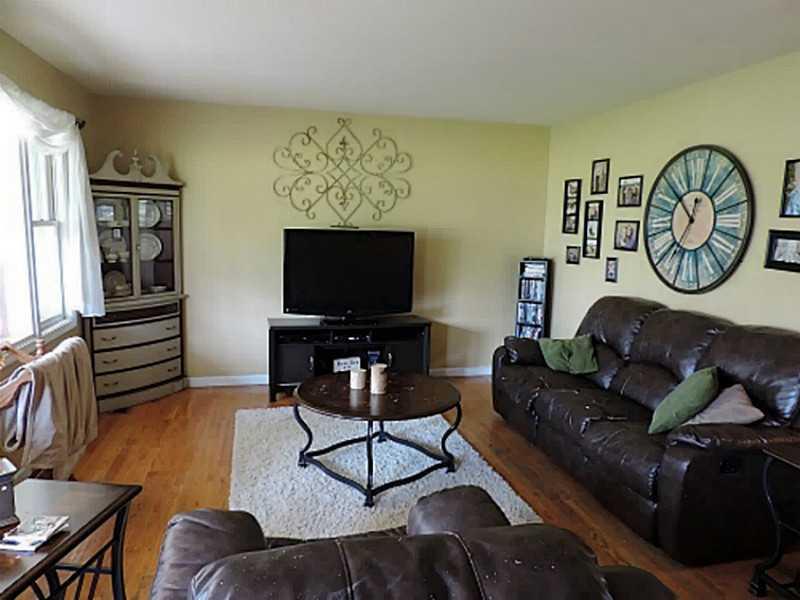 11535 North Division Road Fountaintown, IN 46130 - Photo 7 of 18