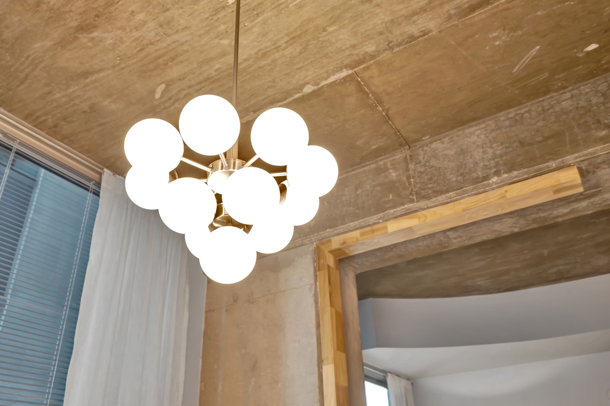 415 Church Street, Unit 1805 Nashville, TN 37219 - Photo 20 of 66 a bathroom with a sink and mirror