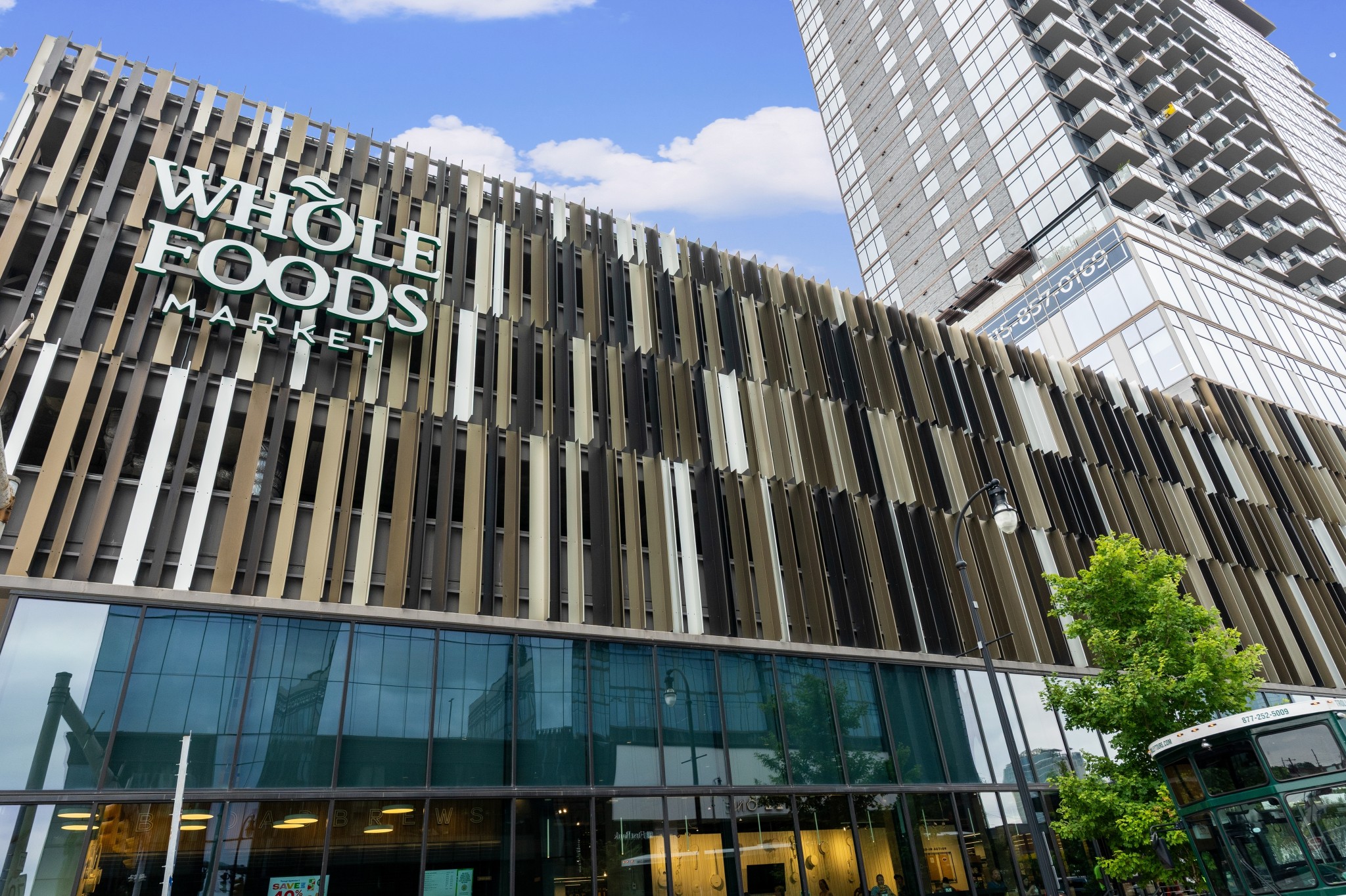 415 Church Street, Unit 1805 Nashville, TN 37219 - Photo 59 of 66 a view of a building from a balcony