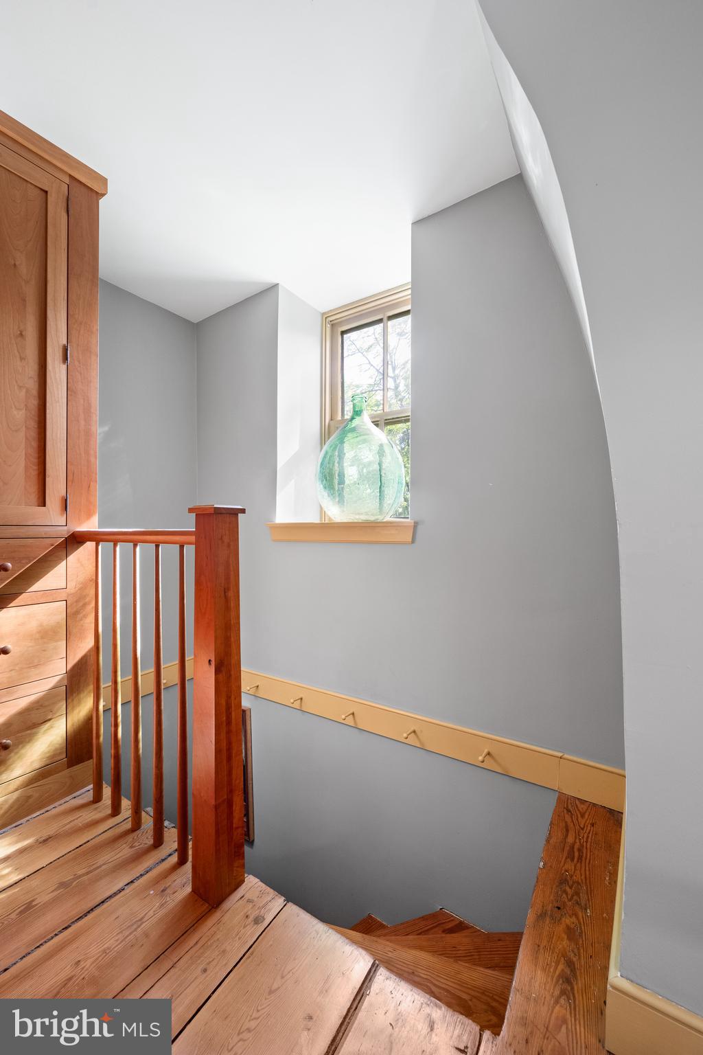 1 Lapp Road Malvern, PA 19355 - Photo 35 of 55 Staircase to the 1st Floor