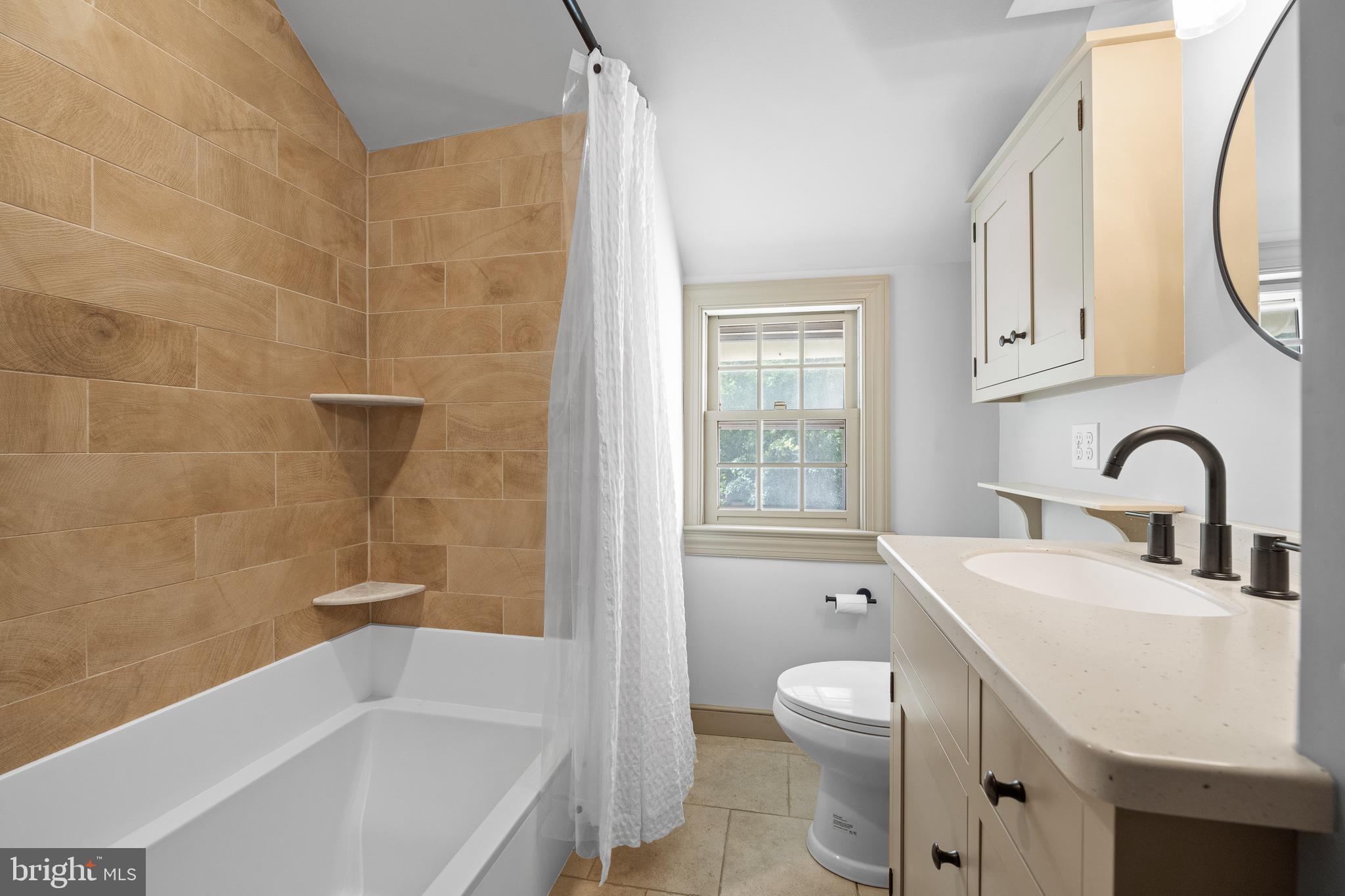 1 Lapp Road Malvern, PA 19355 - Photo 39 of 55 2nd Floor Hall Full Bath