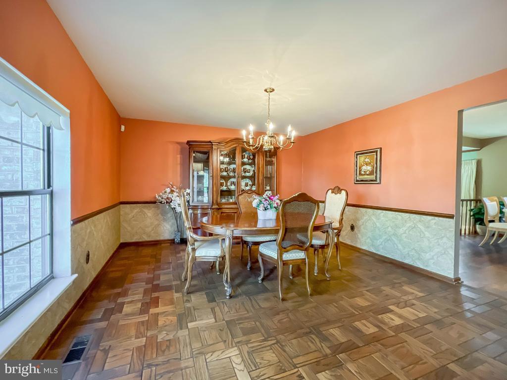 757 Bridgeview Road Langhorne, PA 19053 - Photo 14 of 50 Dining room