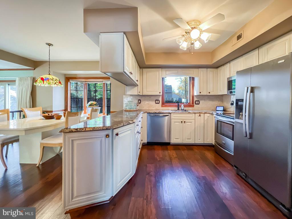 757 Bridgeview Road Langhorne, PA 19053 - Photo 16 of 50 Kitchen