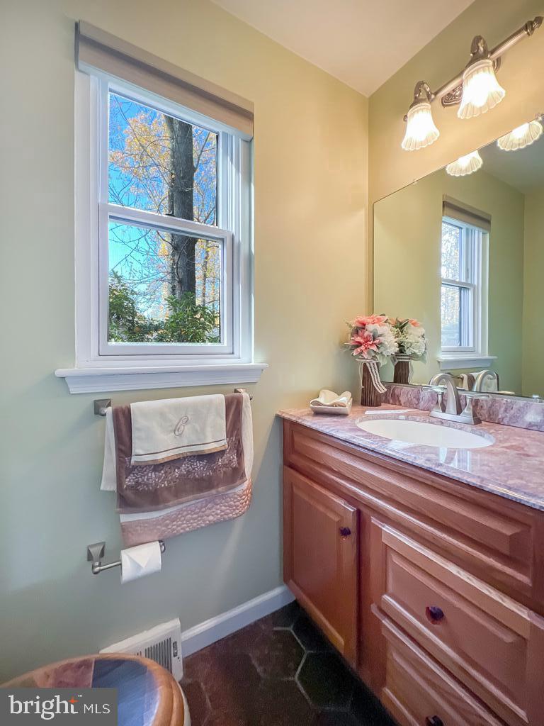 757 Bridgeview Road Langhorne, PA 19053 - Photo 23 of 50 Powder room